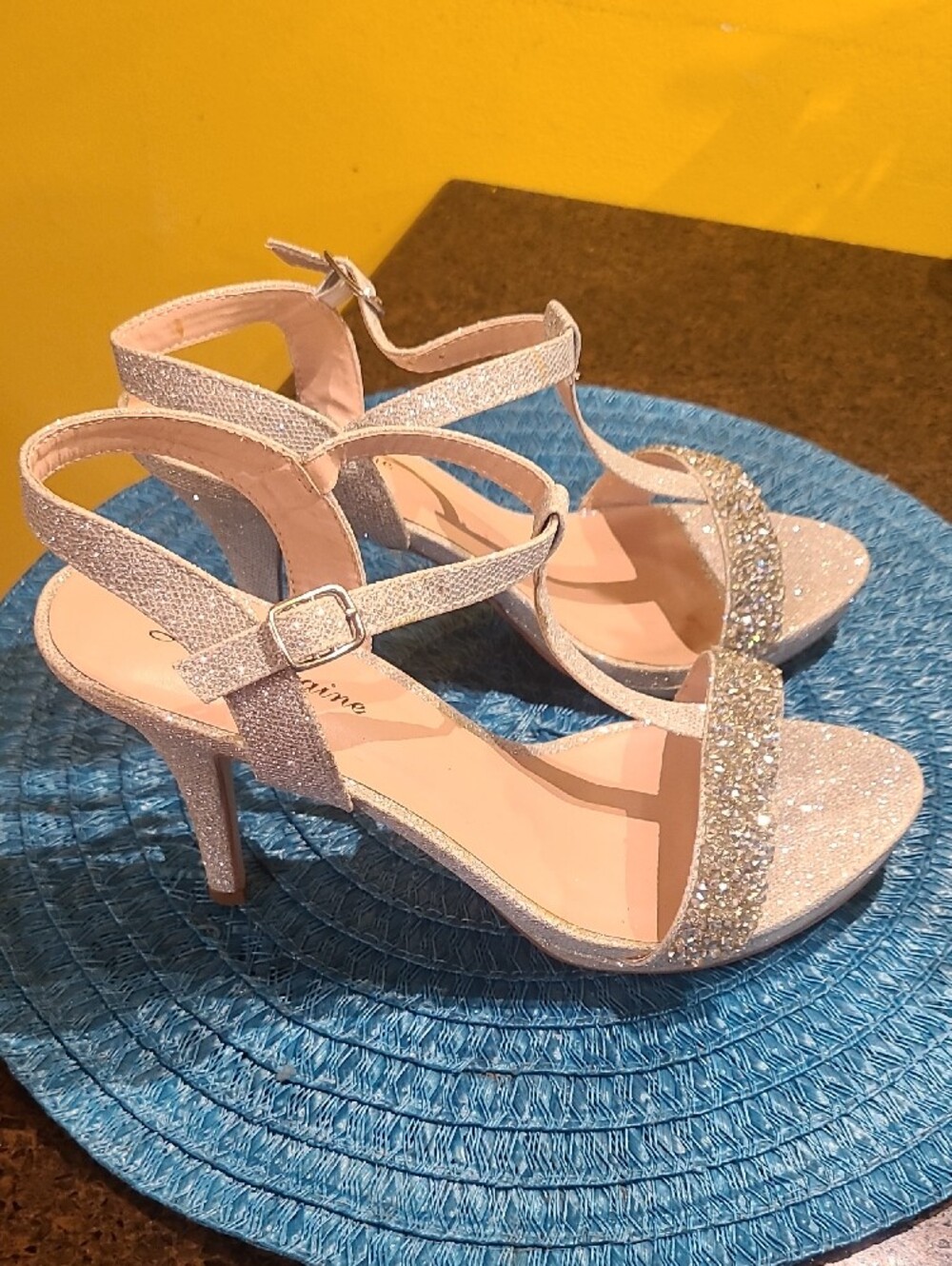 Silver Glitter T-Strap Women's Sandals In Box